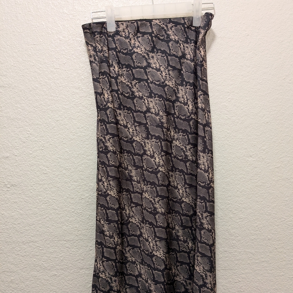 Urban Outfitters Women's Rowan Snake Print Midi Skirt Size Medium